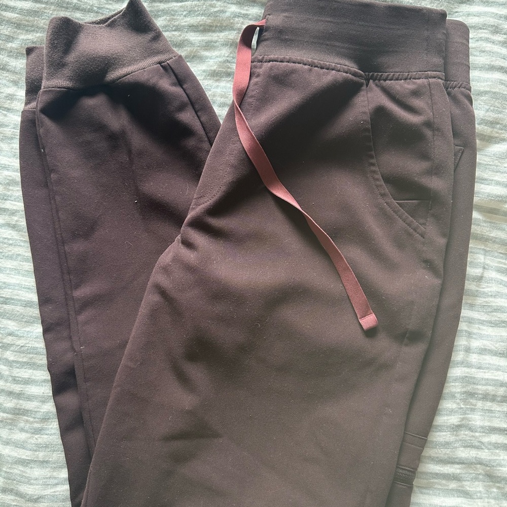 Figs high waisted zamora jogger in espresso